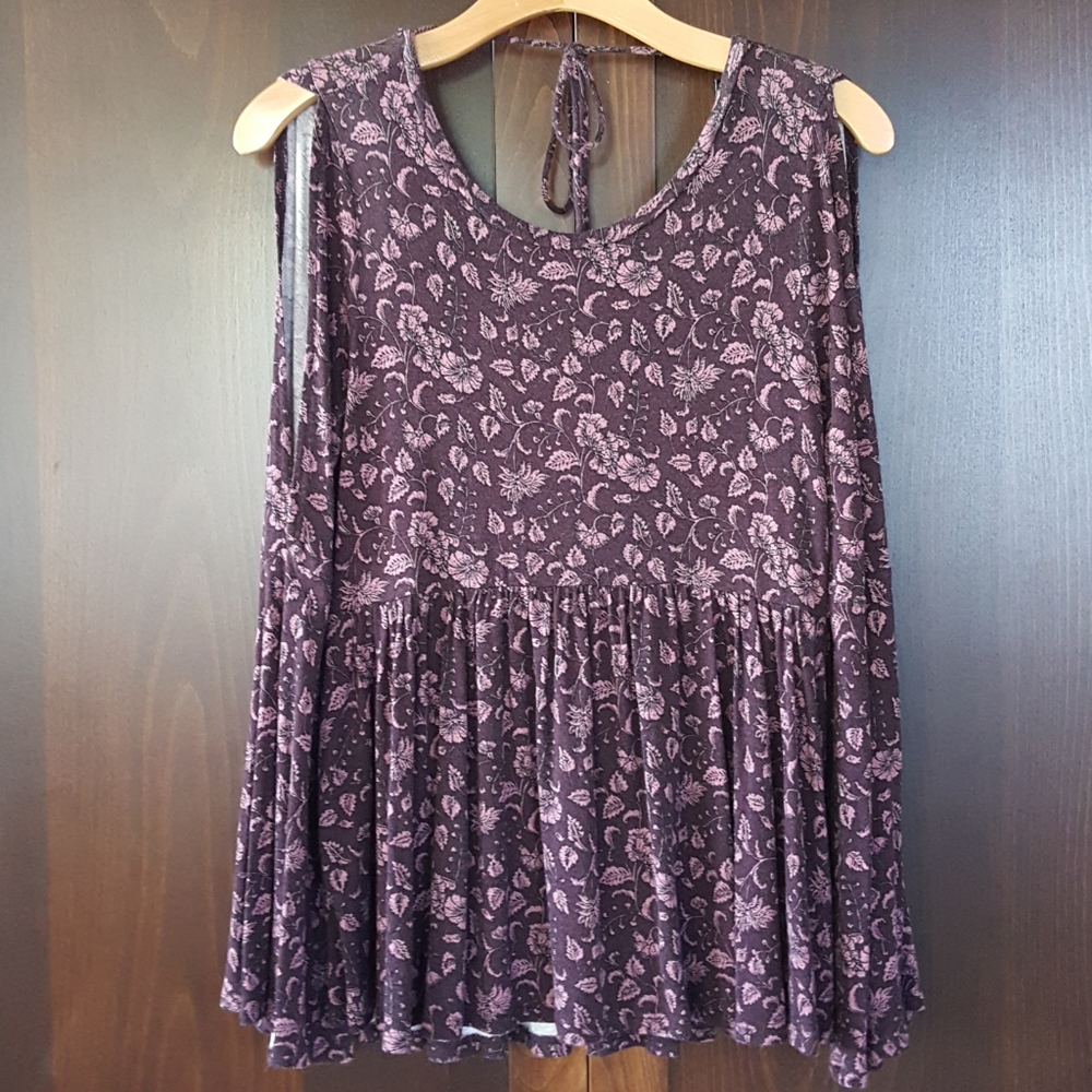 AE V Back Top